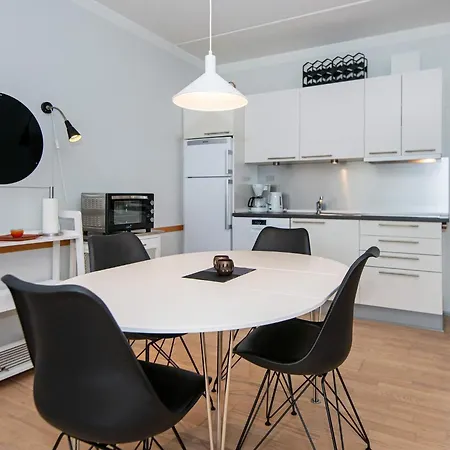 Apartment Xiii